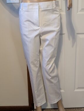 NWT Liz Claiborne White Emma Cropped Ankle Length Straight Leg Pants-12